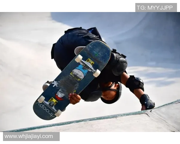 北京极限运动队在世界滑板锦标赛中的耐力与技巧展现全景分析 北京极限运动队在世界滑板锦标赛中的耐力与技巧展现全景分析